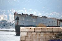 Arrivée à Toulon de la coque de l’ex-pétrolier Saône