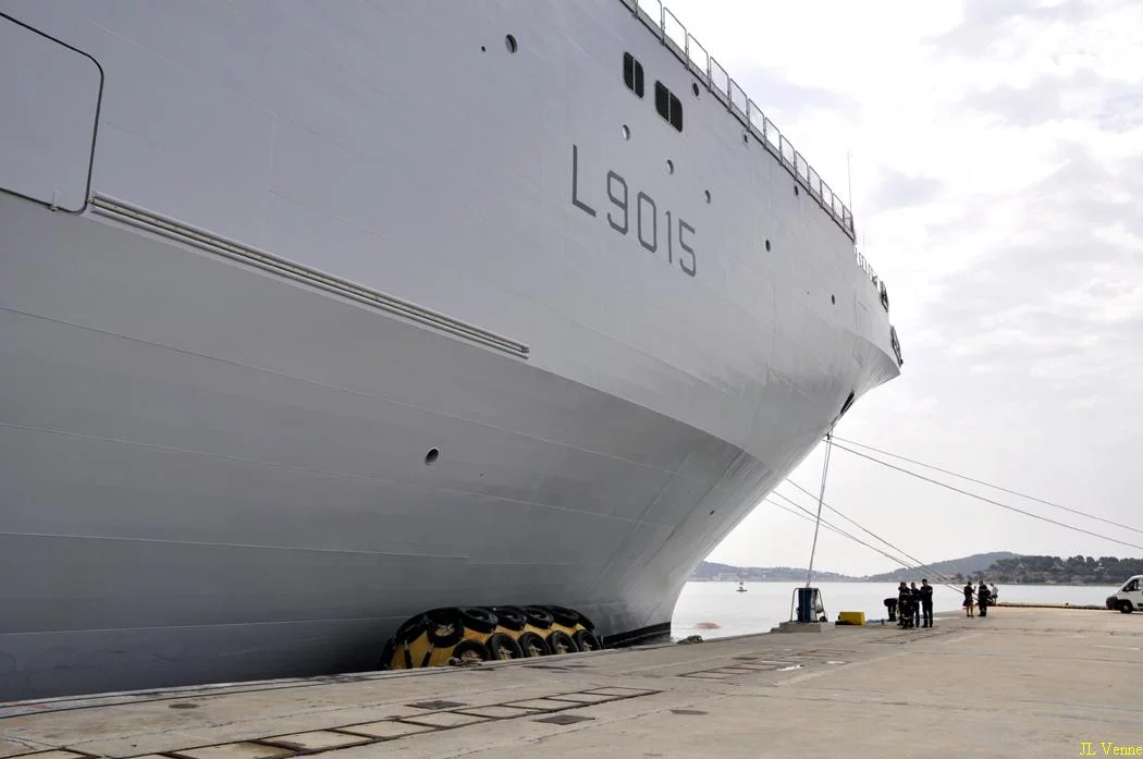 Le BPC Dixmude