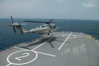 Un Sea Stallion des Marines apponte sur le Dixmude