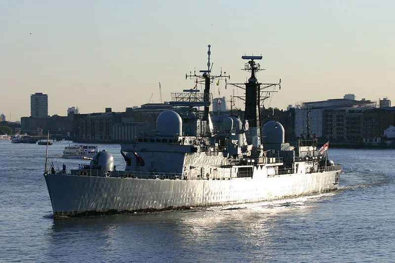 Le HMS Exeter a été privé de ses missiles pour économiser de l'argent