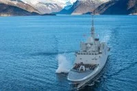 La frégate Auvergne au cœur des fjords norvégiens