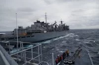 Le Primauguet se ravitaille auprès de l'USNS Supply