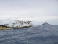 Le BSAOM Bougainville intervient sur un incendie à bord d’un navire de pêche taiwanais 