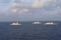 La frégate multi-missions (FREMM) Languedoc et les FREMM italiennes Alpino et Margottini