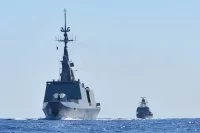 La frégate La Fayette et le patrouilleur chypriote Commodore Andreas Ioannides