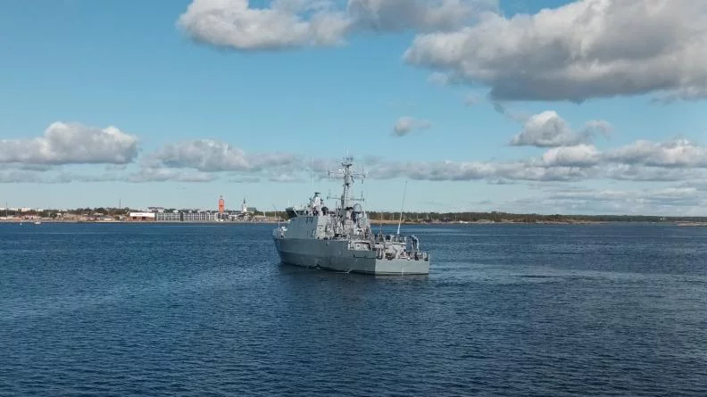 Le Chasseur de mines Céphée au large des côtes finlandaises