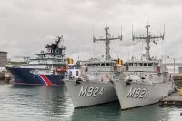 Les chasseurs de mines Primula et Lobelia, de la Marine belge, en escale dans le port de Cherbourg