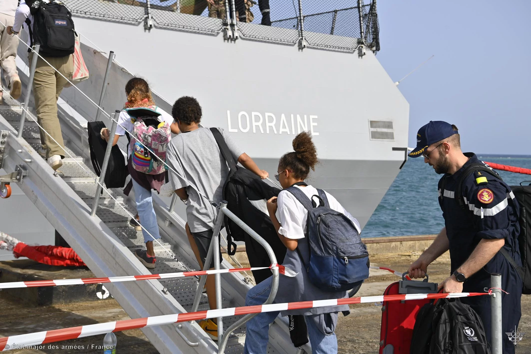La frégate Lorraine accueille du personnel de l'ONU évacué du Soudan