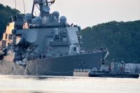 Les dégâts subis par le destroyer américain USS Fitzgerald