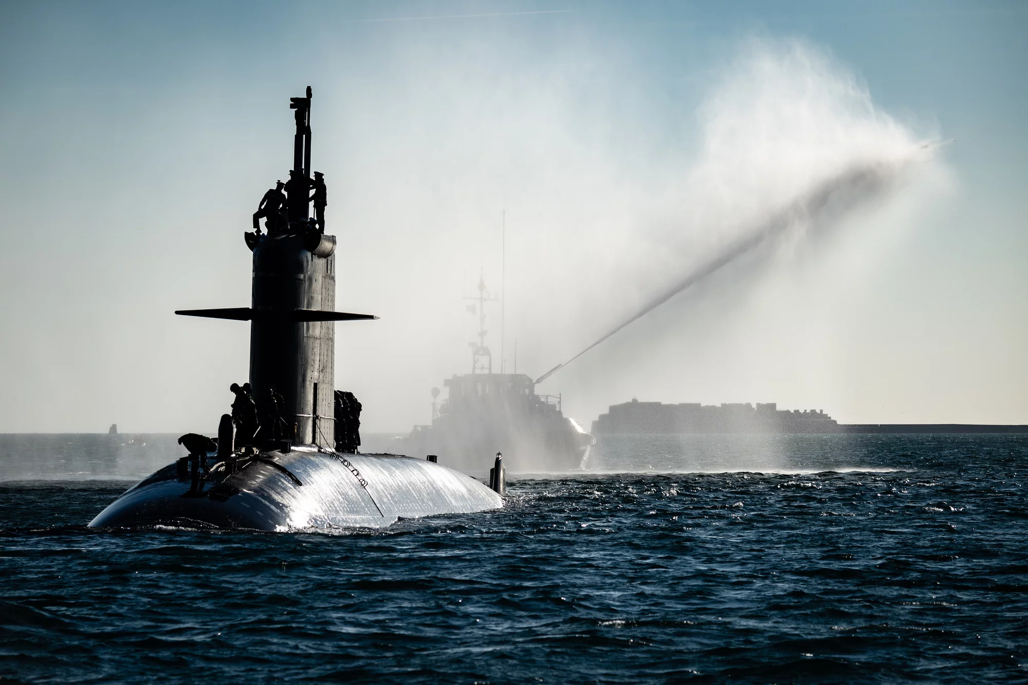 Le sous-marin Saphir entre dans le port de Cherbourg