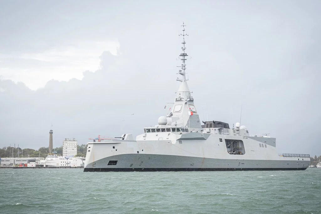 La frégate Amiral Ronarc’h appareille de Lorient