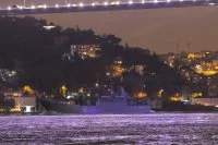 Le bâtiment amphibie russe Olenegorsky Gornyak entre en mer Noire