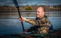Le navigateur Kevin Escoffier à l’école des fusiliers marins