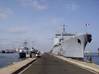 Le Jules Verne au quai du Grand Wharf de Dakar