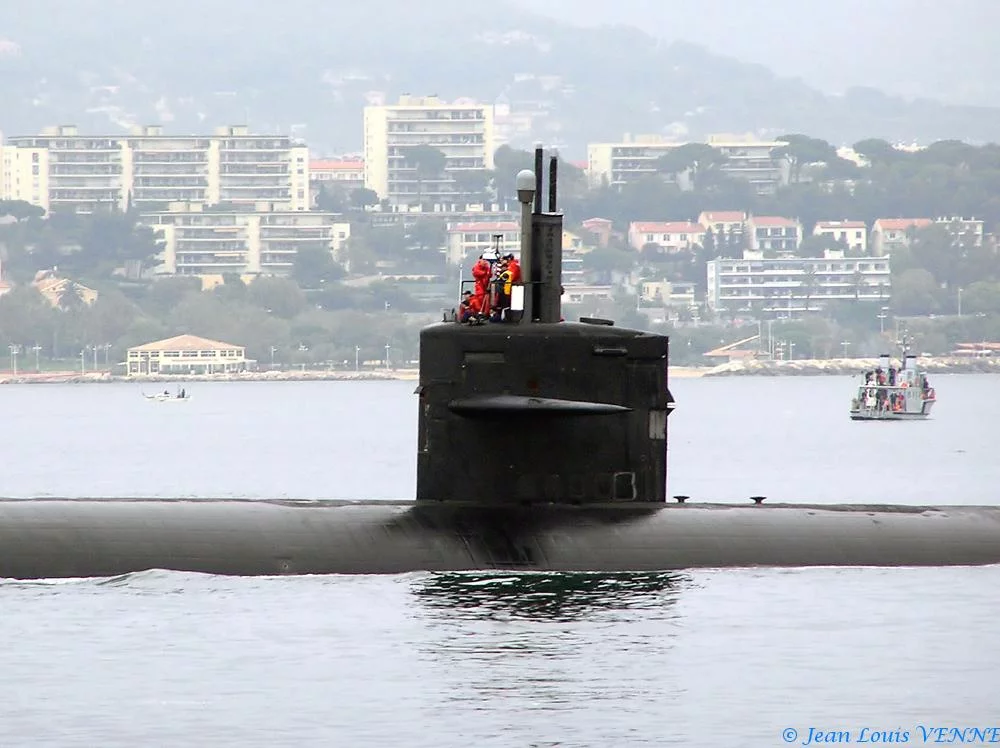 Un SNA américain arrive dans le port de Toulon