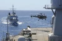 Exercice d'appontage d'une Alouette III du Vendémiaire sur l'USS Blue Ridge