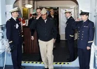 L'amiral Williams quitte le Tonnerre