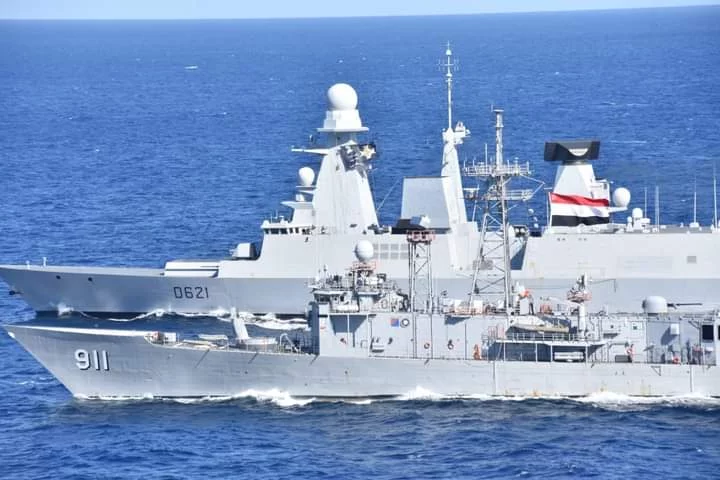 Les frégates égyptienne Alexandria et française Chevalier Paul