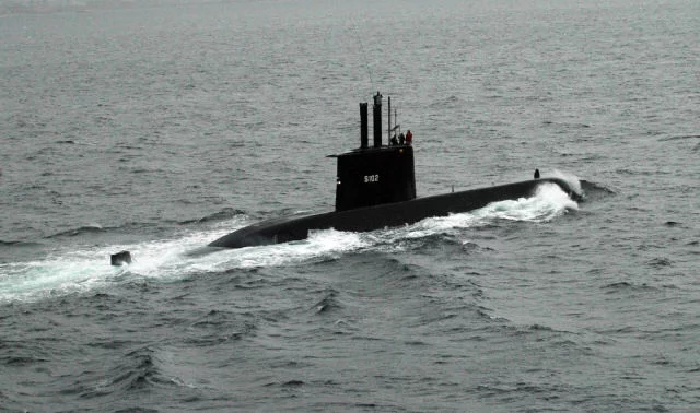 Le S-102