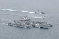 Entraînement de lutte anti-sous-marine pour la frégate La Motte-Picquet