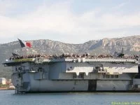 La sortie des familles du Charles de Gaulle