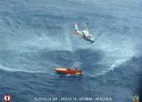 Les moyens aériens des FAPF au secours de trois naufragés