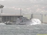 Un remorqueur dans la tempête
