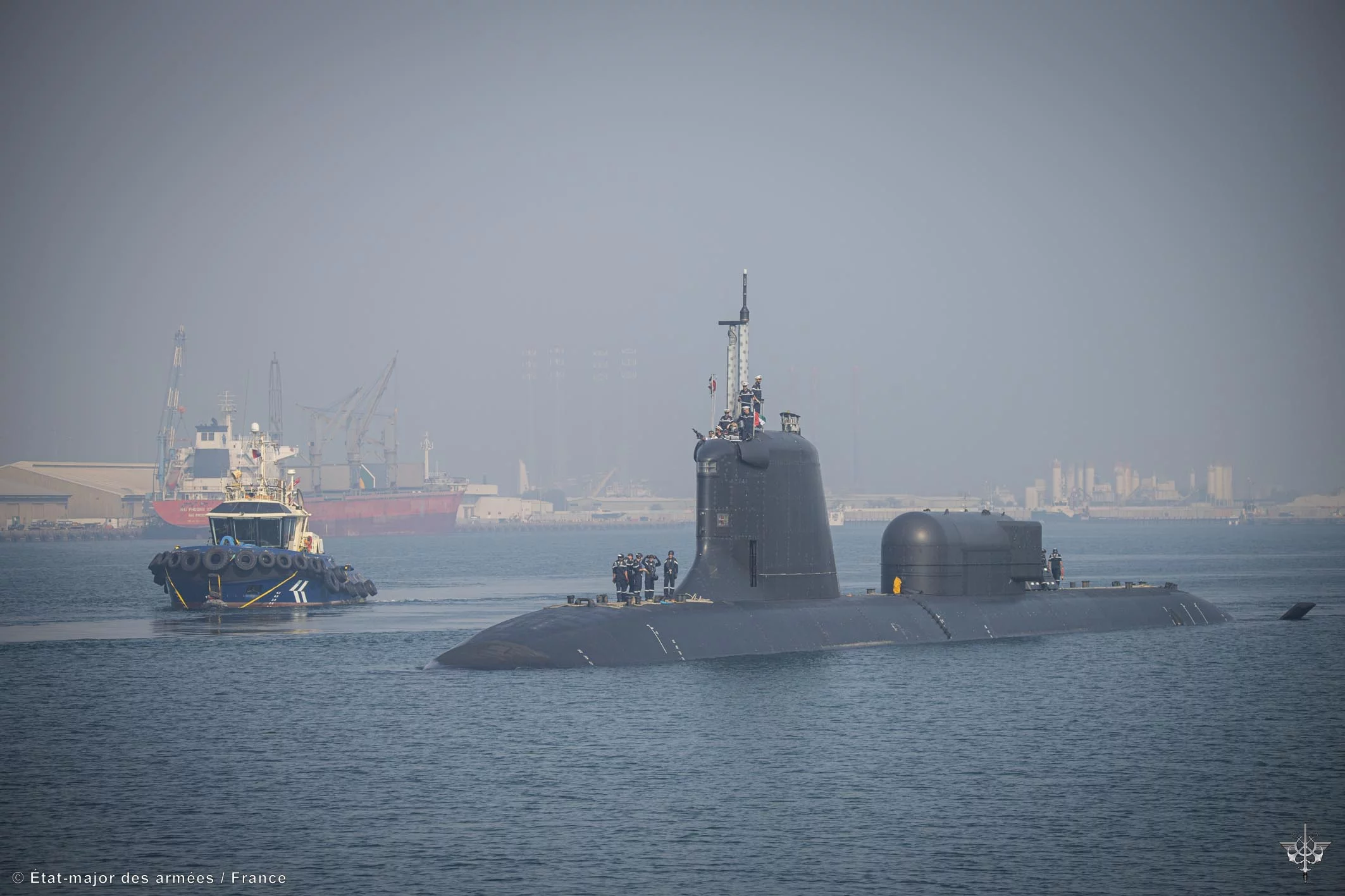 Le sous-marin Suffren arrive à Abu Dhabi