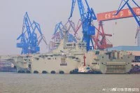 Le premier porte-hélicoptères amphibie de la marine chinoise, Type-075