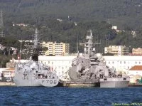 L'aviso Cdt birot et l'escorteur RaÃ¯s Corso 903