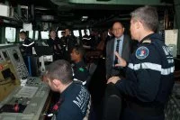 Le ministre de la défense en passerelle de la frégate Guépratte