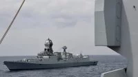 Le destroyer de défense aérienne indien Kolkata