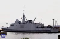 La frégate Bretagne dans le port de Manille (Philippines)