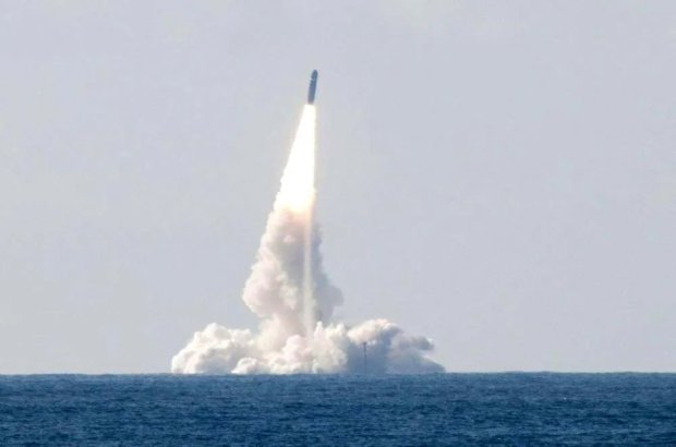 Tir d'un missile M51.3